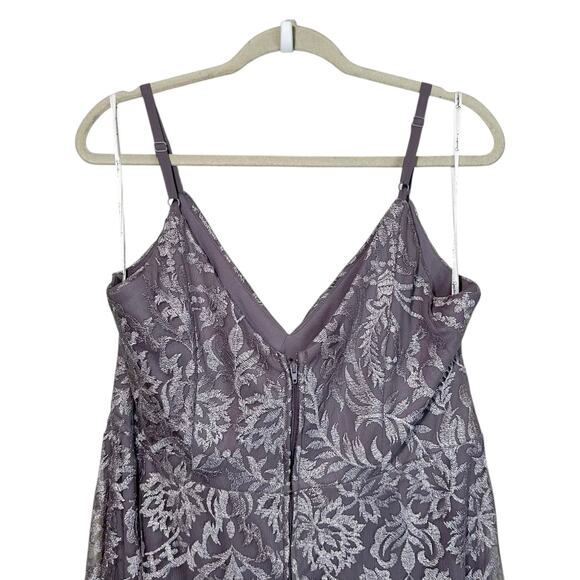 Speechless Plus Size 16 Damask Pattern V-Neck Formal Gown Lavender Prom Formal - Picture 9 of 16